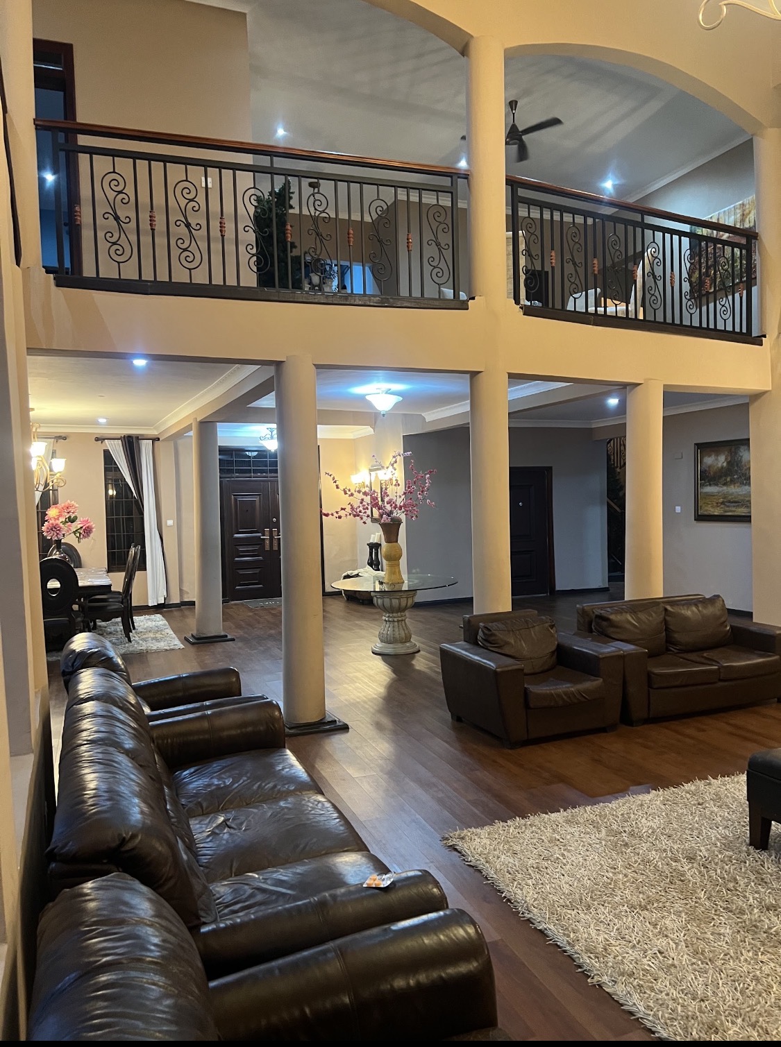 Royal Manor GH living area and upper balcony